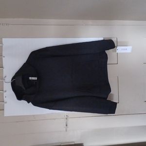 black Reeboks women's sweater with front pockets and a hoodie